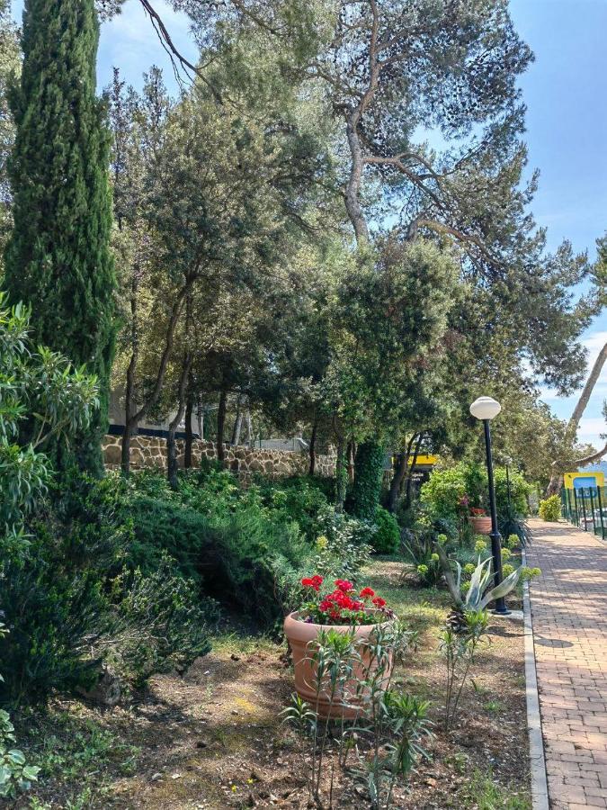 Mobile Home Tonka Biograd Na Moru Exterior photo